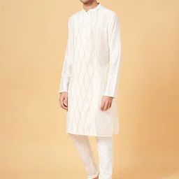 indus route by Pantaloons Geometric Embroidered Mandarin Collar Thread Work Kurta image 3