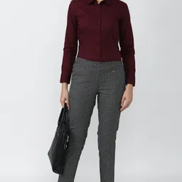 van heusen Women Regular Fit Solid Spread Collar Casual Shirt image 2