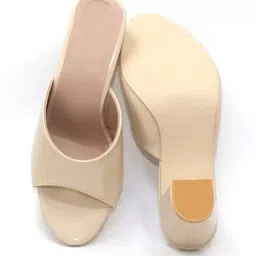 ravis Women Heels Sandal image 4