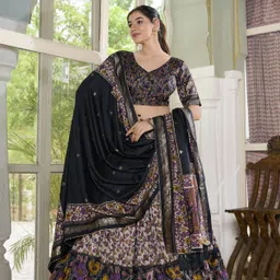 shringarhouse Embroidered, Floral Print, Printed, Geometric Print, Digital Print Semi Stitched Lehenga Choli-picture-23