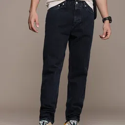 Calvin Klein Jeans Men Tapered Fit Mid-Rise Jeans-picture-40