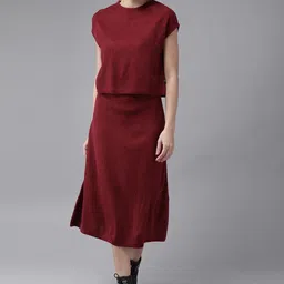 Roadster Women Maroon Ribbed Co-Ord Set-picture-29