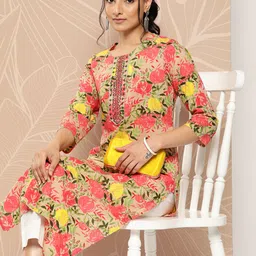 Varanga Women Beige & Pink Floral Printed Floral Kurta-picture-22