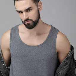 Roadster Men Solid T-shirt-picture-18
