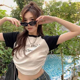 KPOP Print Crop Top image 2