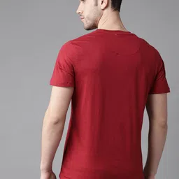 Roadster Men Pack Of 2 Pure Cotton Solid Pure Cotton T-shirts image 4