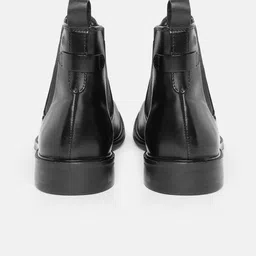 Van Heusen Men Mid-top Chelsea Boots image 4