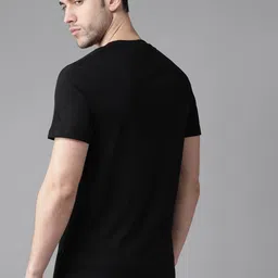 Roadster Men Pack Of 2 Pure Cotton Solid Pure Cotton T-shirts image 3