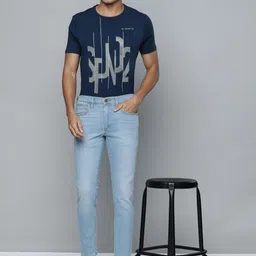 Levis Men Skinny Fit Light Fade Mid-Rise Stretchable Jeans image 3