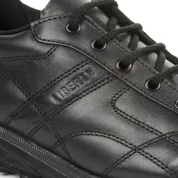 Force 10 Men Black Leather Running Shoes image 3