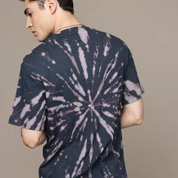 R.Code by The Roadster Life Co. Men Tie and Dye Printed Relaxed Fit T-shirt image 4