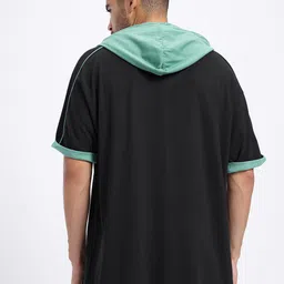 glitchez Typography Print Hooded Oversize T-shirt image 5