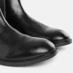 Van Heusen Men Mid-top Chelsea Boots image 5