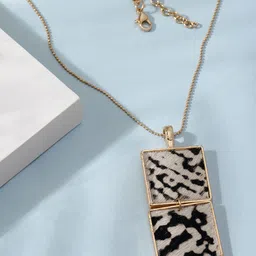 DEEBACO Rose Gold & Beige Leather Geometrical Neckpiece-picture-11
