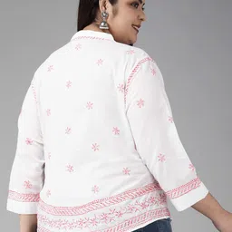 ADA Plus Size White Ethnic Motifs Embroidered Chikankari Cotton Kurti image 3