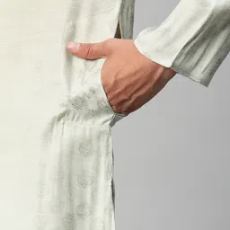 MANQ Men Green Ethnic Motifs Chanderi Cotton Kurta with Pyjamas image 5