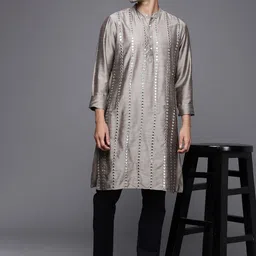 Indo Era Men Grey Embellished Mirror Work Kurta image 3