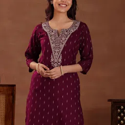 Libas Women Yoke Design Thread Work Dobby Kurta image 4
