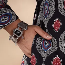 Anouk Women Geometric Printed Shirt Collar A Line Kurta image 2