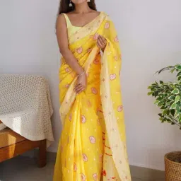 Satrani Yellow & White Cotton Printed Saree With Unstitched Blouse-picture-27