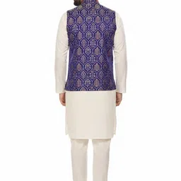 Leipzig Fashion Men Regular Kurta with Pyjamas image 5