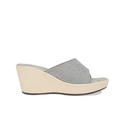 Monrow Gunmetal-Toned PU Block Sandals image 4