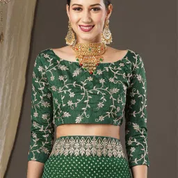 Saree Mall Green Printed Saree With Unstitched Blouse image 5