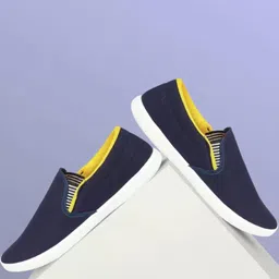 HOTSTYLE Men Colourblocked Slip-On Sneakers-picture-40