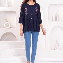 JC4U Women Floral Printed Regular Sleeves Woollen Top image 3