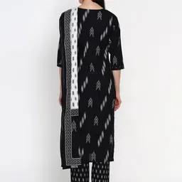 Yuris Women Black & White Printed Kurta with Trousers & Dupatta image 4