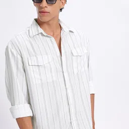 UNRL Vertically Striped Drop-Shoulder Sleeves Opaque Casual Shirt-image-5