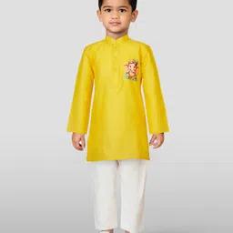 JBN Creation Cotton Woven Ganesh Chaturthi Theme Full Sleeves Lord Ganesha Printed Kurta Pyjama Set - Yellow-image-92