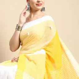 Desh Bidesh Yellow Cotton Stripes Saree With Blouse image 3