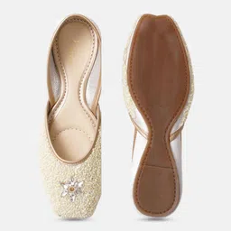 JM Looks Women Embellished Mojaris with Comfortable Sole image 2