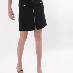 Elle Black Regular Fit Skirt image 3