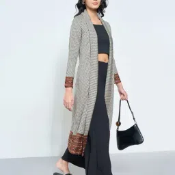 Rangmanch By Pantaloons Light Grey Regular Fit Checks Shrug image 4