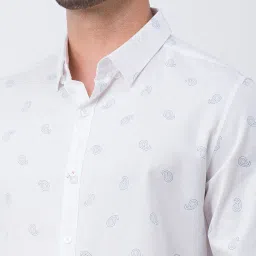 Spykar White Cotton Slim Fit Printed Shirt image 4