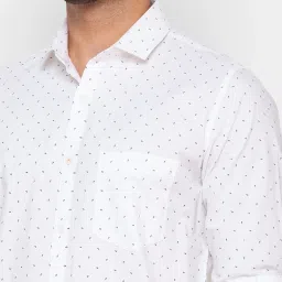 Spykar White Cotton Regular Fit Printed Shirt image 4