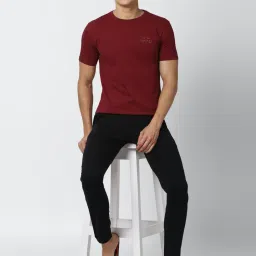 Peter England Maroon Cotton Regular Fit T-Shirt & Joggers image 5