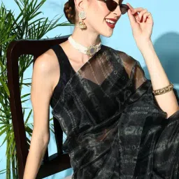 Blissta Olive Green Striped Saree With Unstitched Blouse image 4