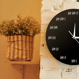 QEZNEF Black Solid Traditional Wall Clock image 5