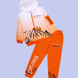 Kiddopanti Fleece Knit Full Sleeves Mountains Printed Light Winter Hooded Sweatshirt With Track Pants Set - White & Orange-picture-33
