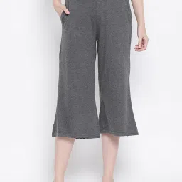 Clovia Grey Textured Capris image 1