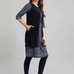 Aurelia Navy Sleeveless Shrug image 4