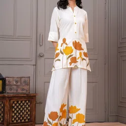 Lyzoo Embroidered Mandarin Collar Tunic & Trousers Co-Ords Set image 4