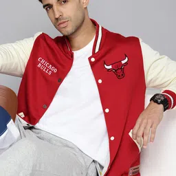NBA Men Typography Chicago Bulls Essential Varsity Jacket-picture-40