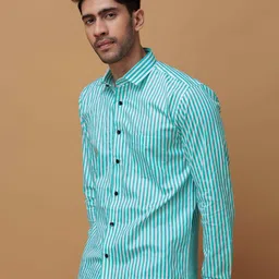 Foomer Men Vertical Stripes Striped Regular Fit Spread Collar Shirt image 2