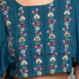 Chandbaali Floral Emboridered Extended Sleeves Crop Top image 3