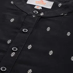 Anouk Men Black & Charcoal Grey Woven Design Kurta with Churidar image 5