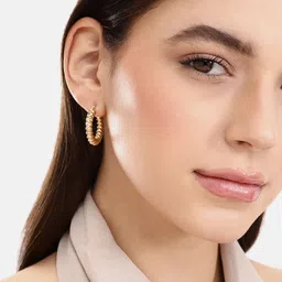 DressBerry Circular Mini Hoop Earrings image 4